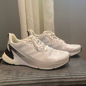 Adidas response super
